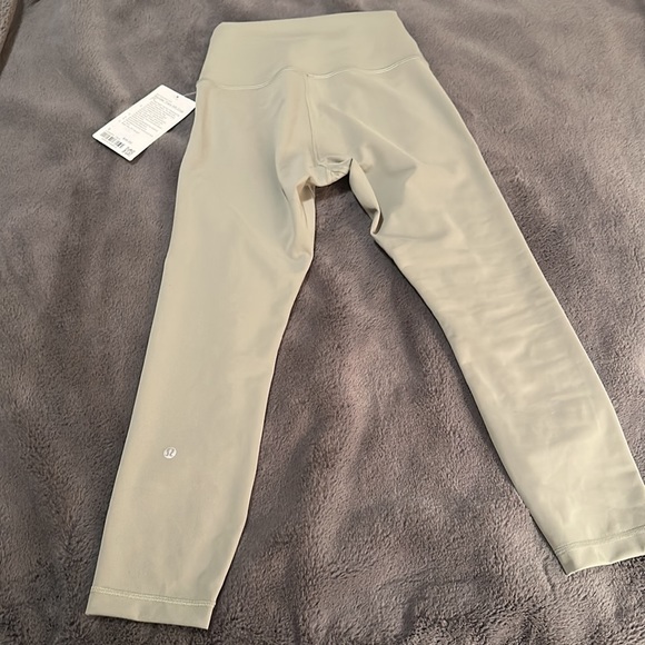 Lululemon Wunder Train HR Crop 23” - Picture 3 of 5